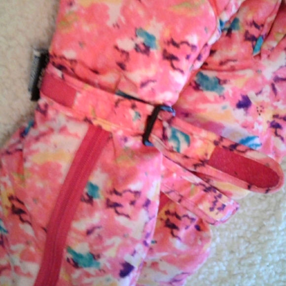 🌺 Like New Girl's Thinsulate Waterproof Gloves - Picture 4 of 13